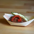 Következő termékkép Fingerfood tálca fa hajó alakú 11 x 7 cm [100 db]
