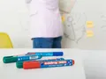 Tábla és flipchart jelölő 380, piros, 1,5-3mm, kúpos hegy, EDDING